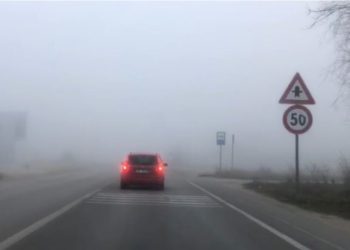 Mjegulla e dendur “pushton” aksin kombëtar, policia thirrje shoferëve: Kujdes nga…