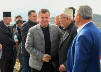 Taulant Balla nuk i ndahet Librazhdit, kthehet të inagurojë investimet në ish-zonën që…