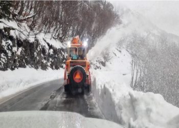 Reshje të dendura dëbore në veri të vendit, ja paralajmërimi për qytetarët dhe shoferët…