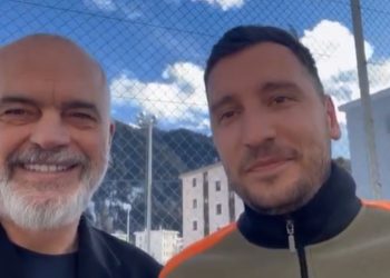 Rama ndodhet në Zvicër/ Befasohet nga djemtë Kosovarë: Janë pjesë e ushtrisë, mbrojnë…