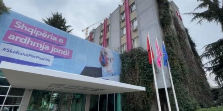 Zgjedhjet Lokale/ Rama rikandidon 75% të kryebashkiakëve. Pjesa tjetër janë të rinj…