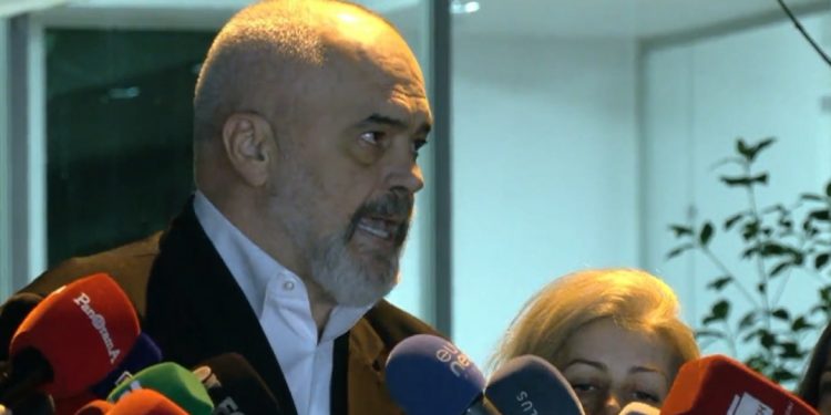 “S’kam asnjë shqetësim për çështjen e ish-zyrtarit të FBI”, Rama: Fantazi e shfrenuar e Foltores…