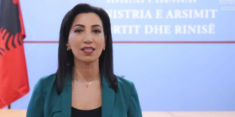 Moti i keq/ Ministrja Kushi merr vendimin ekstrem: Mbyllen shkollat, ja numri…