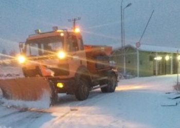 Përkeqësimi i moti/ Dëbora “zbardh” edhe Kukësin, ja si paraqitet situata në veri…