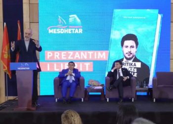 Dritan Abazoviç nderohet me titullin “special”, flet Rama: I privilegjuar që e kam mik, fenomen…