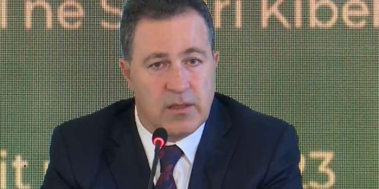 Ministri Peleshi zbulon arritjen: Garantojmë paga më të larta se privati, ne do të…