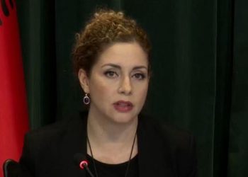 Xhaçka reagon pas deklaratës së ministrit britanik për shqiptarët: E tronditur, gjuhë e turpshme…