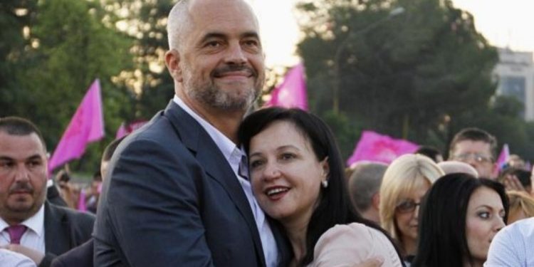 A do aktivizohet në politikë Linda Rama? Gruaja e Kryeministrit jep përgjigjen e papritur…