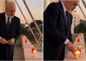 Protestuesit jashtë Kuvendit, Edi Rama befason del në ballkon dhe ndez qiri për….