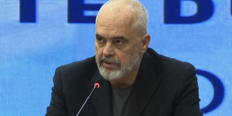 Hapet konkursi për 3 stadiumet në Durrës, Vlorë dhe Korçë/ Rama: Do t’i kthejmë në…