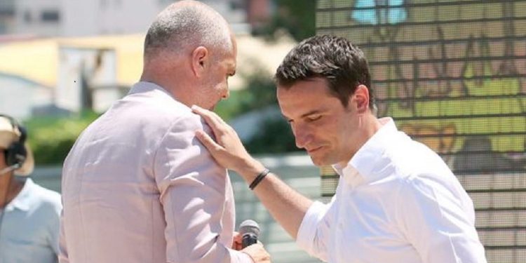 A do t’i fitojë zgjedhjet në Tiranë? Ja SONDAZHI si e vlerësojnë qytetarët Erion Veliajn dhe…