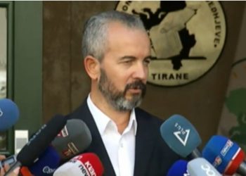 KQZ në vështirësi? Celibashi: Paguajmë mirë, por nuk po gjejmë dot operatorë sepse…