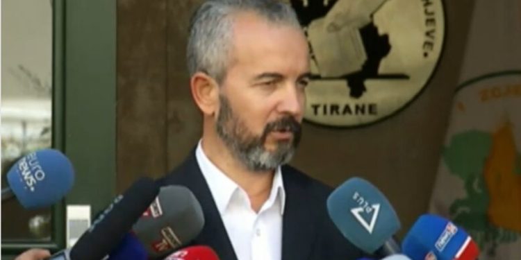 KQZ në vështirësi? Celibashi: Paguajmë mirë, por nuk po gjejmë dot operatorë sepse…