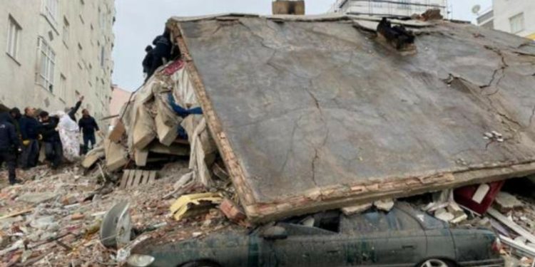 E pabesueshme! Bilanc lufte nga tërmeti në Turqi, rritet frikshëm numri i viktimave…