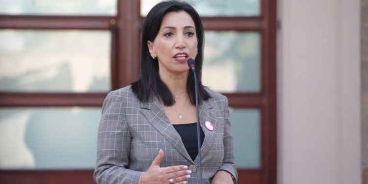 Vendimi/ Ministrja Kushi: Shkurtohen orët mësimore me 10 minuta, URGJENT duhet të pajisin me…