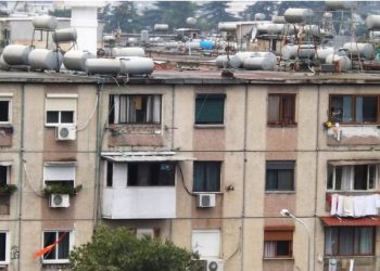 Projekt-vendimi i Qeverisë: Godinat mbi 50 vjeçare do testohen teknikisht dhe do shemben nëse…