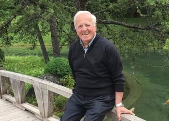 Shëndetësia në zi/ Ndahet nga jeta mjeku i njohur: Të qoftë dheu i lehtë doktor…