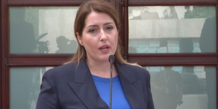 Mjekët në Shqipëri kryejnë ndërhyrjen e rrallë/ Manastirliu: Shpëtuam jetën e 27-vjeçarit që…