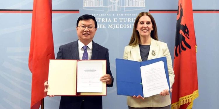 Shqipëria firmosin 2 marrëveshje të rëndësishme me këtë shtet të madh!