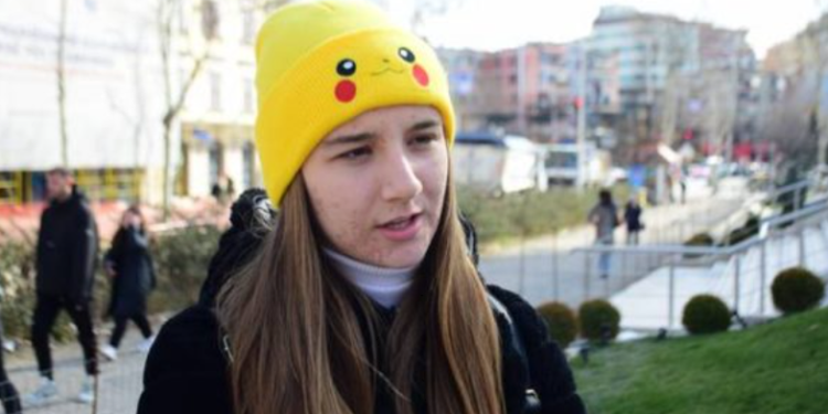 Gjesti i mrekullueshëm/ Studentja shqiptare dhuron paratë e bursës për të gjithë ata që…