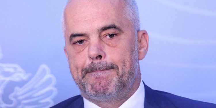 Flamuri shqiptar ulet në gjysmë shtizë, vendimi I FUNDIT nga qeveria Rama për…