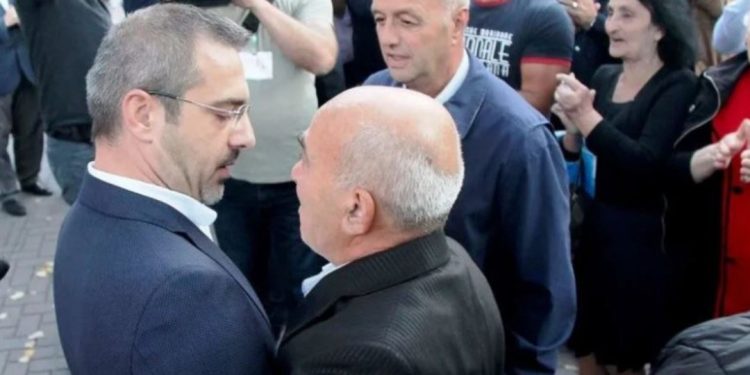 Lajm i trishte! Ndërron jetë babai i Saimir Tahirit, ditën e sotme mbylli sytë përgjithmonë…