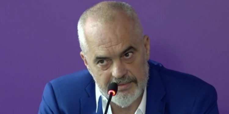 Rama paralajmëron ndryshimin e madh në Shqipëri: Në 2024, paga mesatare do jetë…