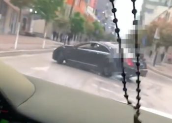 Shpejtësi dhe manovra të rrezikshme në mes rrugës, 28-vjeçari Fierak e pëson keq nga Policia…