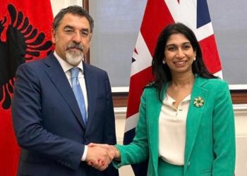 Bledi Çuçi takon ministren Braverman: Amnistoni shqiptarët pa viza në Angli, i kërkova…