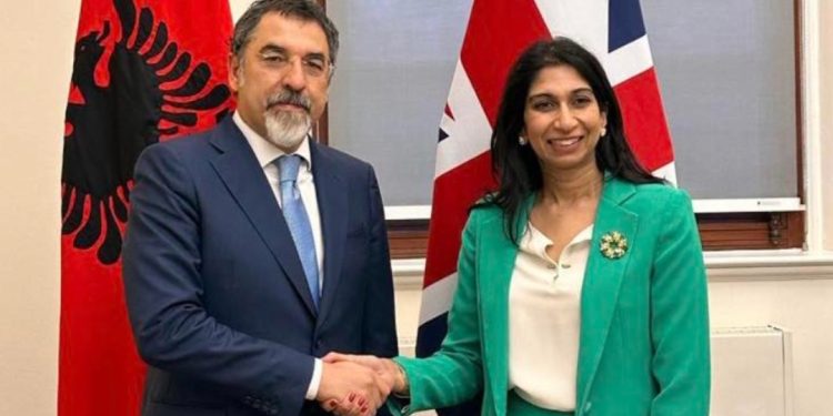 Bledi Çuçi takon ministren Braverman: Amnistoni shqiptarët pa viza në Angli, i kërkova…
