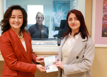 “Mijëra shqiptarë kanë marrë viza 10-vjeçare”, Yuri Kim ka një porosi për Shqiptarët…