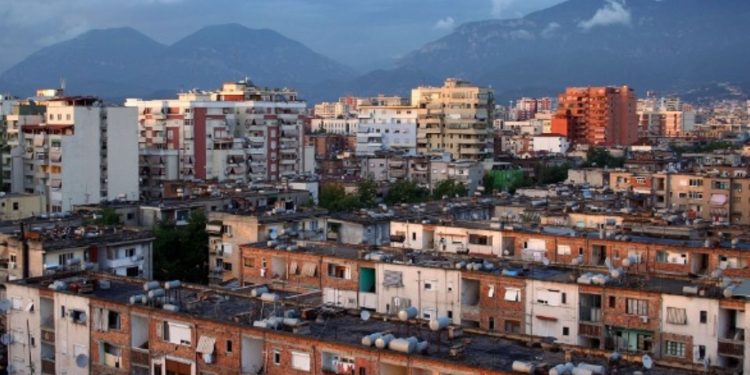 123 mijë pallate banimi në “dorën e qeverisë” nëse do të shkatërrohen, ankth për….