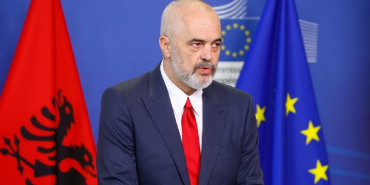 “Nuk tolerohet”/ Vendim i qeverisë Rama: Shkarkohet urgjent kryebashkiaku socialist…