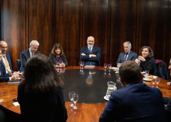 Rama nga Londra jep lajmin e mirë për Shqiptarët: Të krijojmë “Task Forcë” për…