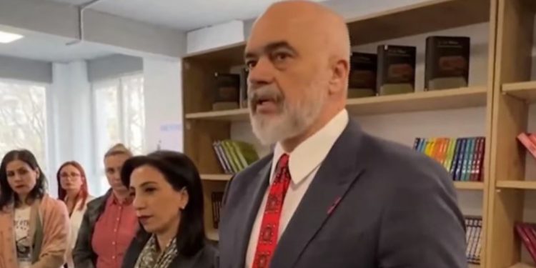 “Mbi 1 milion”/ Rritje pagash për mësuesit, Rama jep LAJMIN E BUKUR: Ja sa do t’u shkoje pagesa…