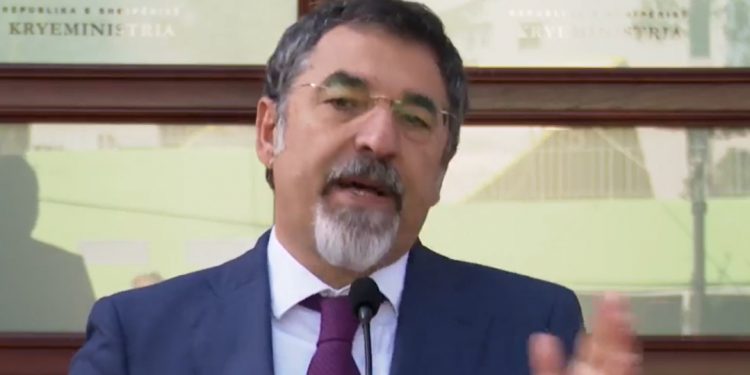LAJM I MIRË/ Ministri zbulon vendimin e qeverisë: Rritëm pagat për 2 kategori, kush përfiton…