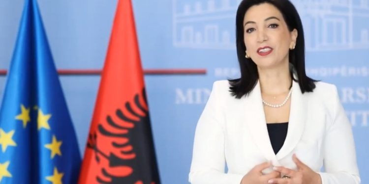 Për Bajram, Kushi ndan lajmin e mirë: Pagat do i rriten që këtë muaj, ja kush përfiton…