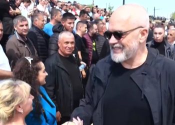 Rama kthehet në fushatë 5 ditë pas operacionit, kryeministri shfaqet sot me…
