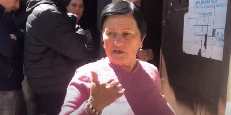 “Nuk e pyes as burrin”/ E moshuara: Ramës ja jap votën sa herë të dojë, të na e ngrejë njëçikë…
