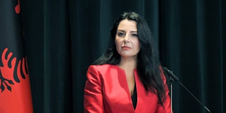 Balluku ka një thirrje të rëndësishme: Ejani në Shqipëri, këtu do gjeni…