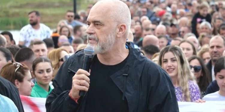 Rama në Kamëz: Thyejeni TV kur të dalë lali Eri, është gomar…