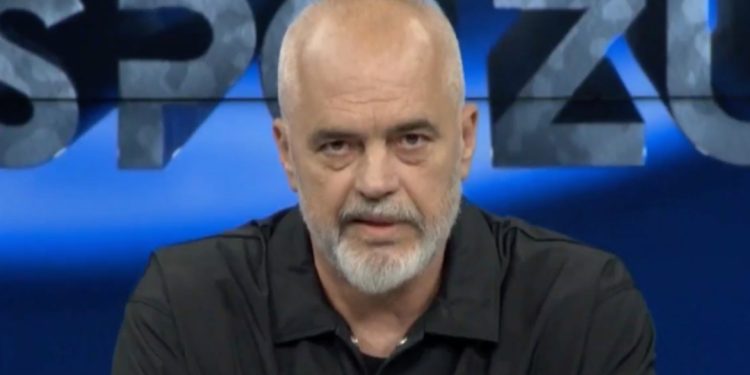 “Të nderuar teleshikues mirëmbrëma! Sot do të ekspozohem,” Rama i zë karrigen gazetarit të njohur…