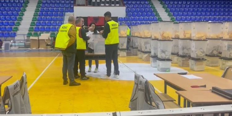 Pas fitores së PS në Elbasan, Kamëz e Vorës/ Nis numërimi në disa bashki të tjera! Ja rezultatet e para…