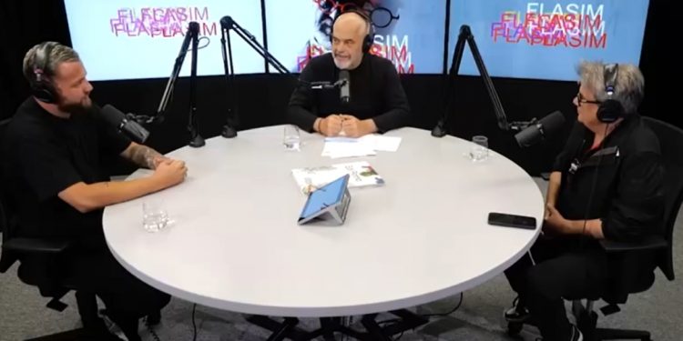 Rama fton në podcast dyshen “kampione” nga Shkodra, Benet Becin dhe Luiz Ejllin (VIDEO)