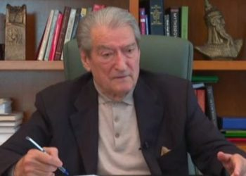 Pas humbjes katastrofë, Berisha habit dhe gjen “zgjidhje”: Votimi të bëhet i detyrueshëm! Kështu…