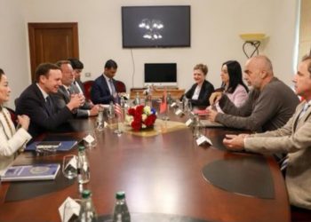 Senatori amerikan reagon pas takimit me Ramën: SHBA nuk ka mik më të mirë në botë se…