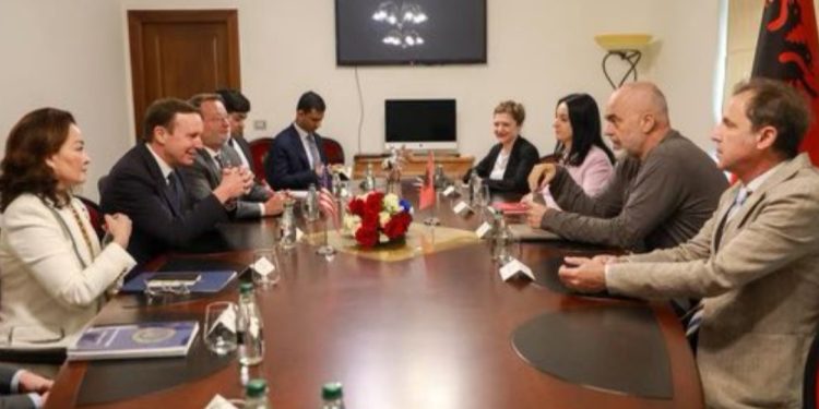 Senatori amerikan reagon pas takimit me Ramën: SHBA nuk ka mik më të mirë në botë se…