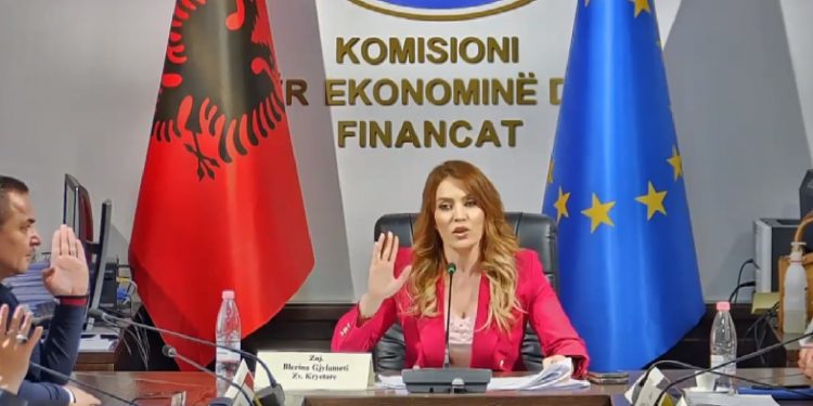 Refuzuan “kërkesën” e Ramës/ PS e PD bashkojnë votat, ja sa shkon rroga e re e deputetit dhe ministrave…