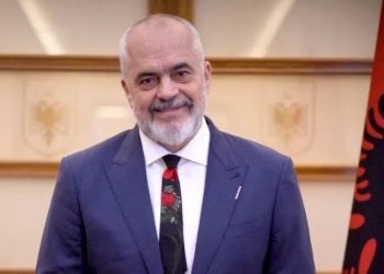 “Gati çerek shekulli”/ Rama që në mëngjes e nis ditën me reagim të fortë: Të dalim nga qorrsokaku…
