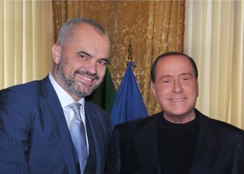 Sapo ndërroi jetë Berlusconi, REAGON për herë të parë Kryeministri Edi Rama…